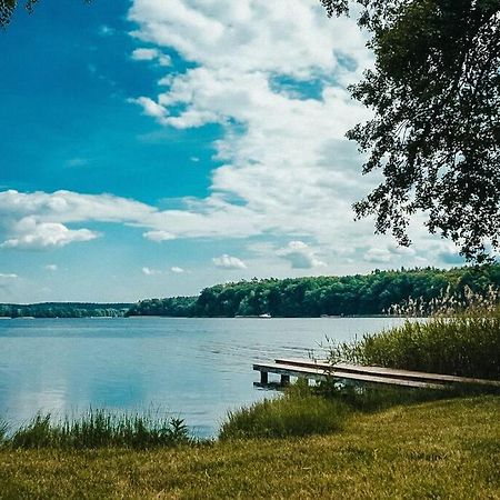 Holzhaus direkt am See Priepert Exterior foto