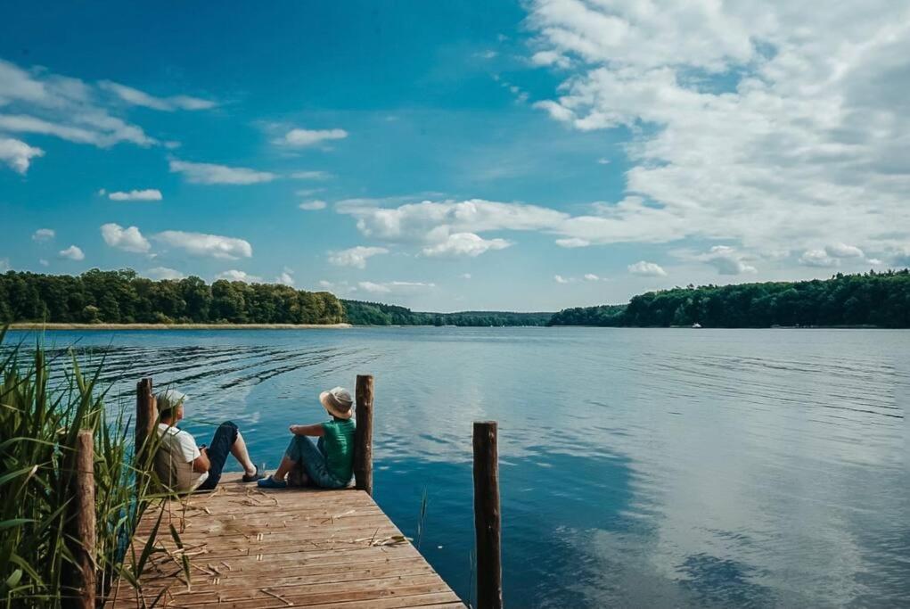 Holzhaus direkt am See Priepert Exterior foto