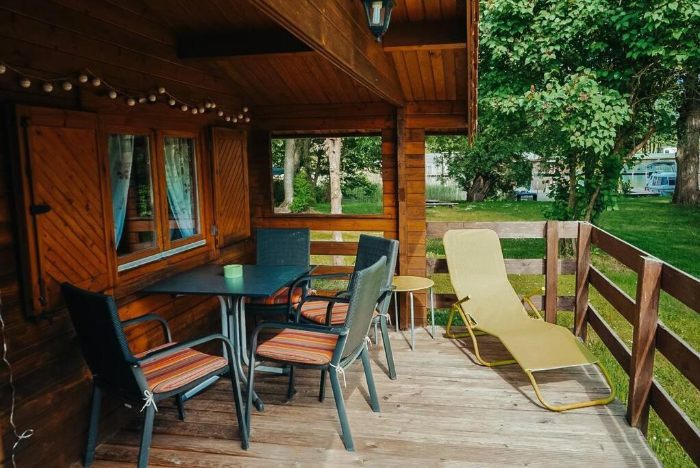 Holzhaus direkt am See Priepert Exterior foto